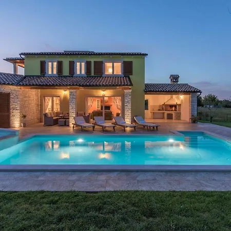 Gardenia With Pool, Garden&jacuzzi *