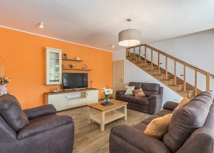 Villa Gardenia With Pool *