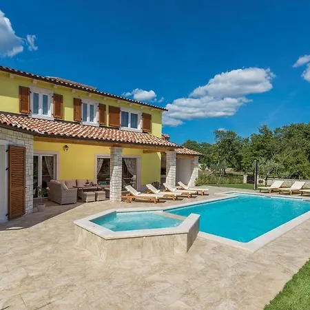 Gardenia With Pool Villa