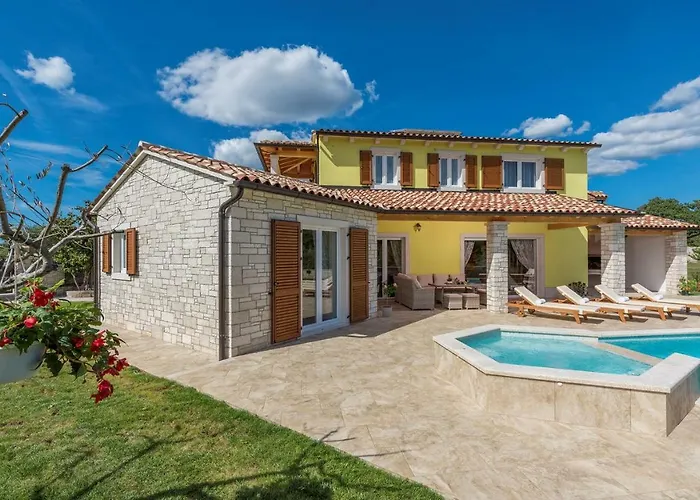 Villa Gardenia With Pool *